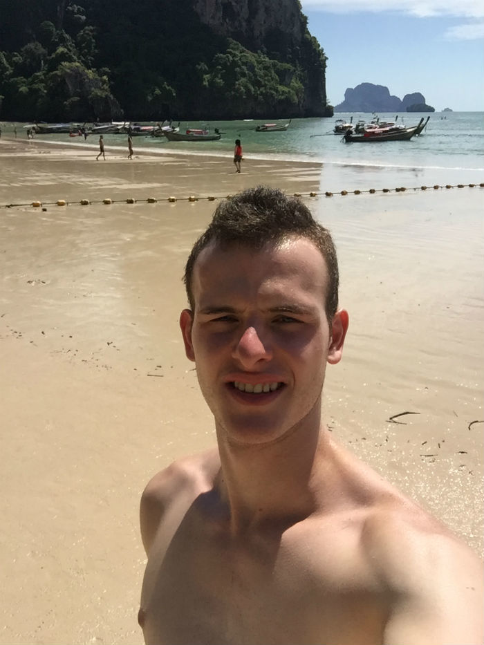 Een selfie die genomen is op het zo bekende en mooie Railay beach.