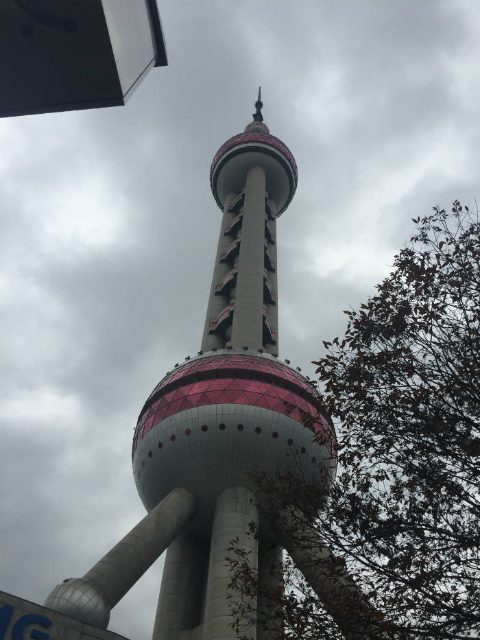Foto van de Shanghai Oriental Pearl Tower.